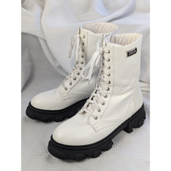 bebe Shoes - NWOT! BEBE! WHITE FAUX LEATHER MOTO/BIKER/MILITARY ZIPPER BOOTS! SZ 9.5